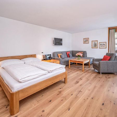 Schweizerhof Ferienwohnungen Lenzerheide 1 客房 照片